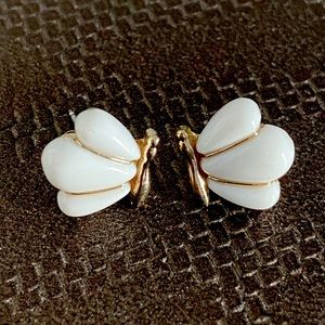 Avon Vintage Collectibles White Butterfly earrings